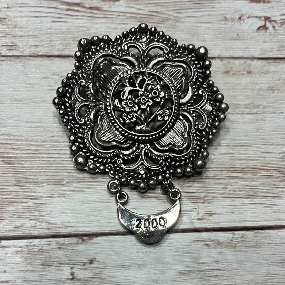 Vintage Y2K Sylvia Dahl Silver Floral Brooch Clip